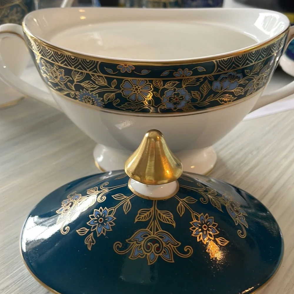 Royal Doulton Carlyle Teapot, Creamer And Covered Sugar Bowl